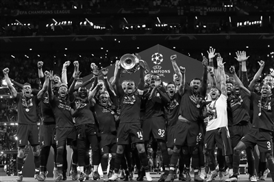 申花1-3输球，柔佛新山近两个赛季亚冠对中超球队保持不败（申花1-3告负，柔佛新山近两季亚冠对中超仍保持不败）