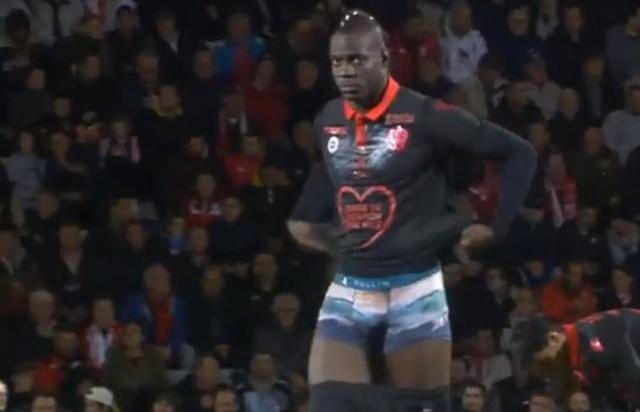 萨拉维亚：C罗是我的榜样，他是世界上任何运动员最好的代表（萨拉维亚盛赞C罗：我的榜样，也是全球运动员的最佳典范）