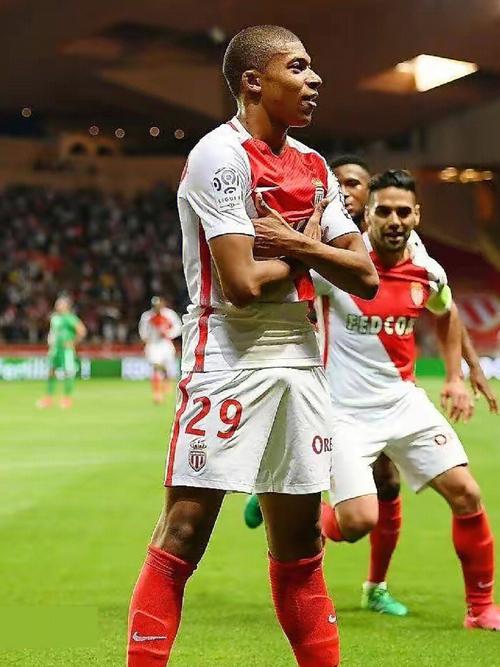 赞布罗塔谈尤文现状：信任斯帕莱蒂经验，球队仍有夺冠的机会（赞布罗塔：信赖斯帕莱蒂的丰富经验，尤文仍具争冠希望）