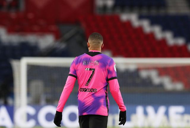 莫雷托：那不勒斯要和国米争焦瓦内，维罗纳愿意夏窗出售（莫雷托：那不勒斯将与国米抢签焦瓦内，维罗纳今夏愿意放行）