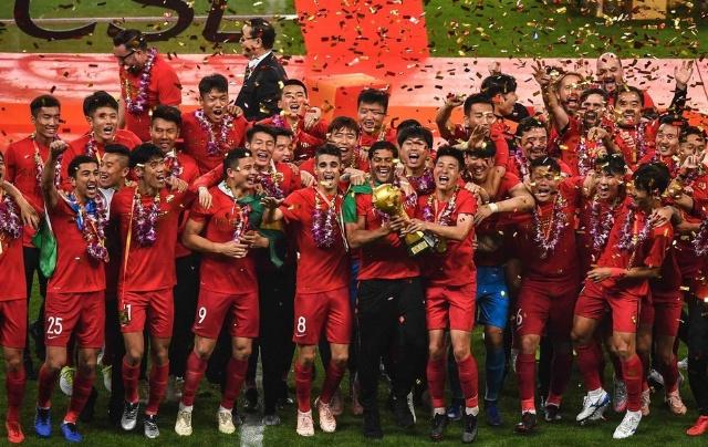 球队中场拦截成功率联盟领先（球队中场拦截成功率高居联盟第一）