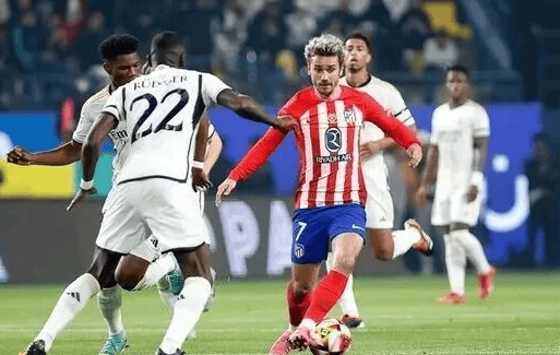 悉尼FC主帅：罗里将伤愈复出，领跑积分榜难免会如芒在背（悉尼FC主帅：罗里即将复出，领跑积分榜压力不小）