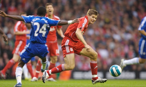 热搜第一！#泰勒斯威夫特官宣订婚 ，男方是知名橄榄球球星（热搜第一！泰勒·斯威夫特宣布订婚，对象为知名橄榄球球星）